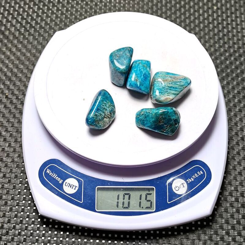 Blue Apatite Polished Rolling Stone – product image 2